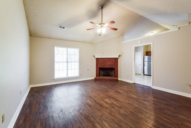 Building Photo - 7417 Hunters Hollow Ln