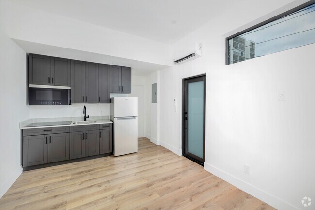 0BR, 1BA - 450SF - Kitchen - 7801 Byron Ave