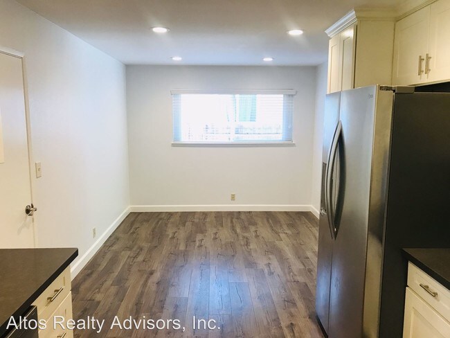 Building Photo - 4 br, 2 bath House - 863 S. Mary Avenue