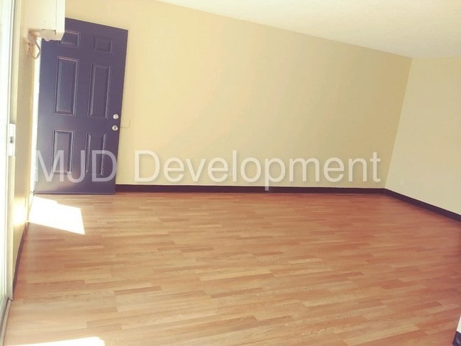 Building Photo - 7301 Florin Woods Dr