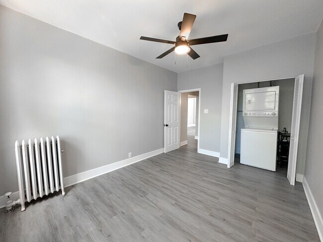 Foto del edificio - 6207 N Winthrop Ave