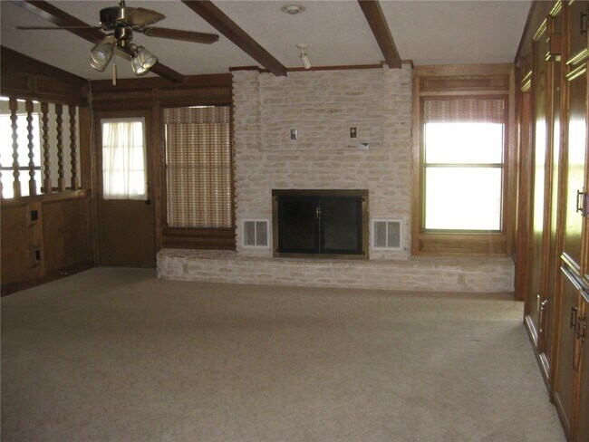 Foto del edificio - 15405 Fuchs Grove Rd