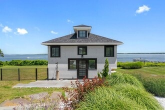 Building Photo - 1058 E Shore Rd