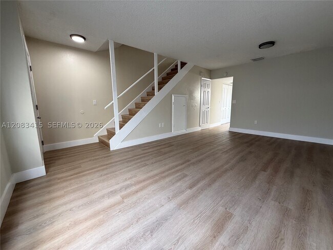 Building Photo - 470 NE 18th Ave