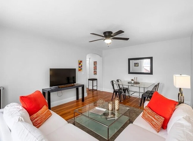 Foto del edificio - 68 Linden St