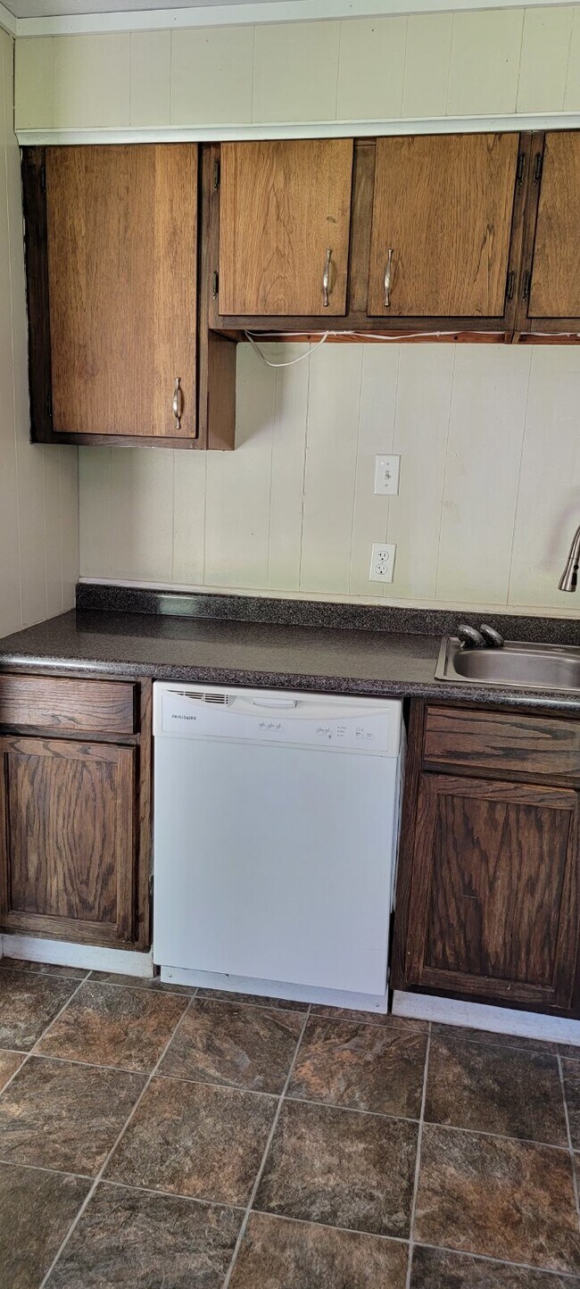 Foto del edificio - 3 bedroom, 1 1/2 bath home