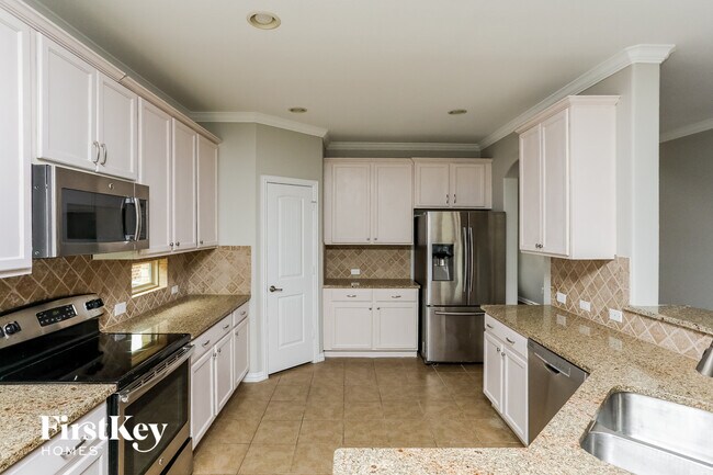 Foto del edificio - 150 Cameron Dr