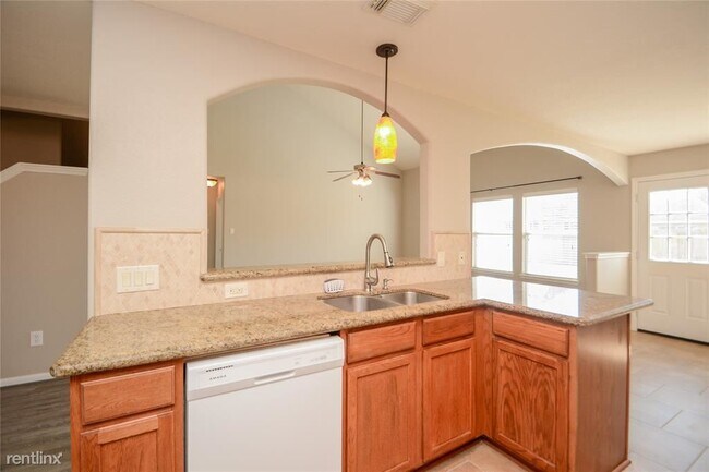 Building Photo - 4 br, 2.5 bath House - 6115 Wilcox Point D...
