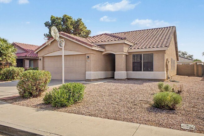 Building Photo - 15994 N 135th Dr
