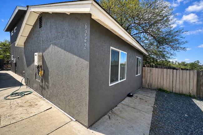 Foto del edificio - 2 bed 1 Bath on Adobe