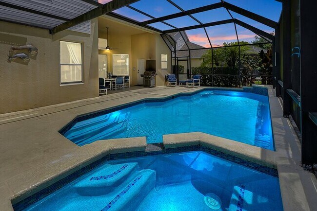 Building Photo - 8157 Sun Palm Dr