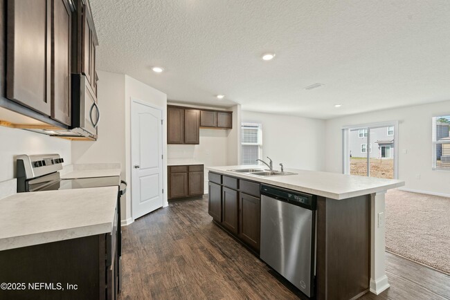 Building Photo - 65461 Crested Heron Ct