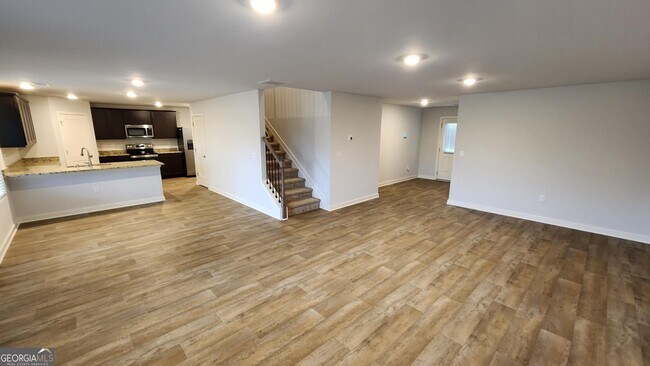 Foto del edificio - 214 Overlook Rd