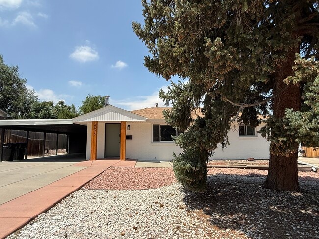 Building Photo - 6675 Fenton St