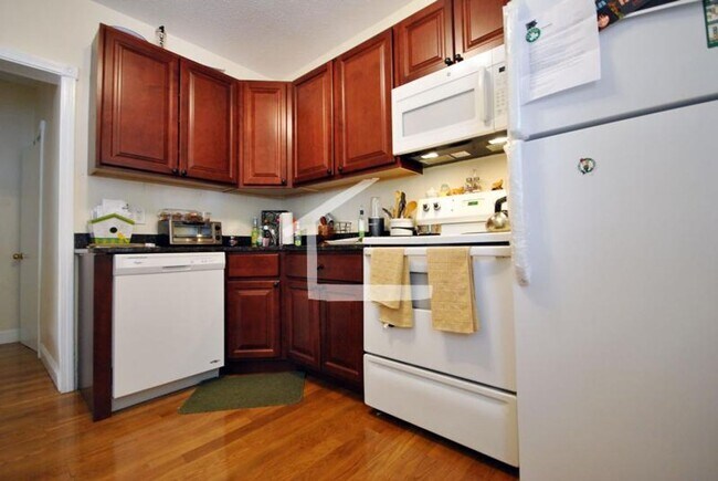 Building Photo - No Brokers Fee Unit in  Brookline Village....