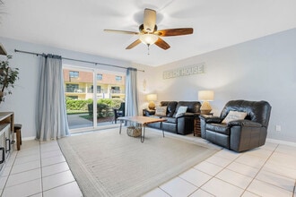 Building Photo - 5200 Ocean Beach Blvd