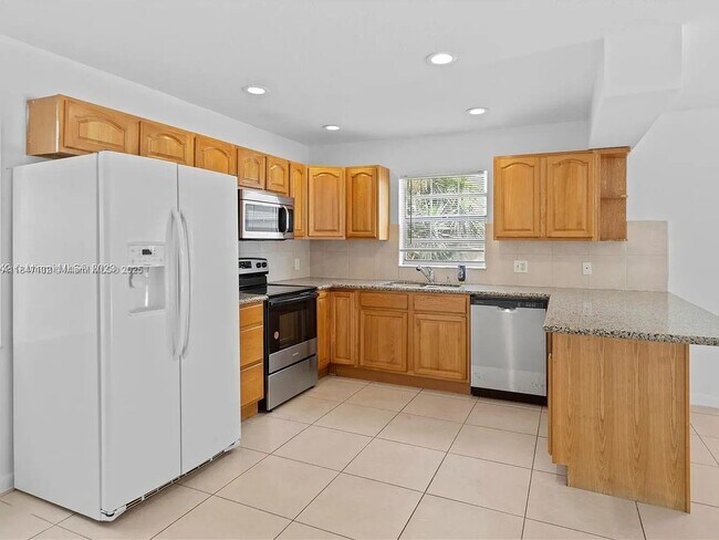 Foto del edificio - 23170 Floralwood Ln