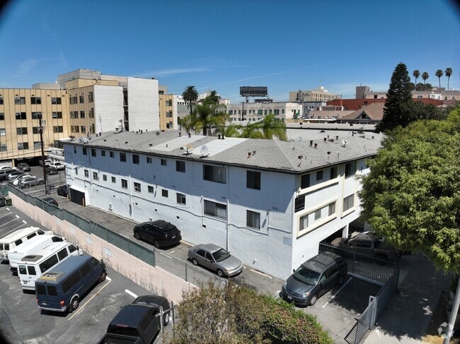 3D Exterior - Westmont Apartments LLC