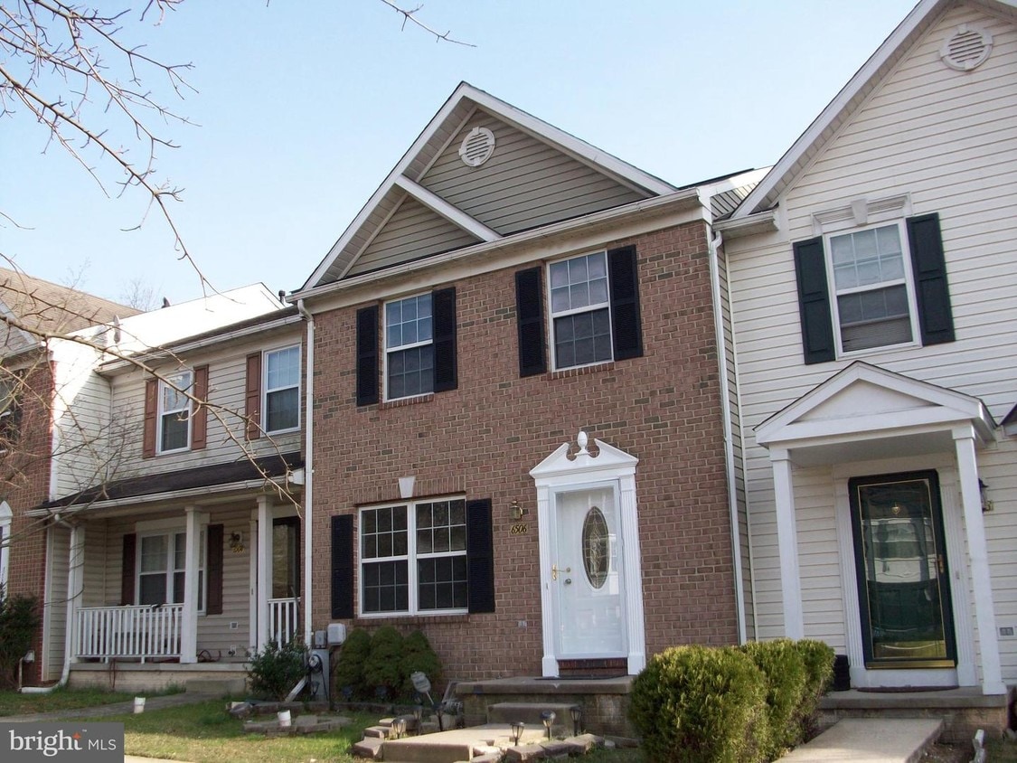 Foto principal - 6506 Ridgeborne Dr