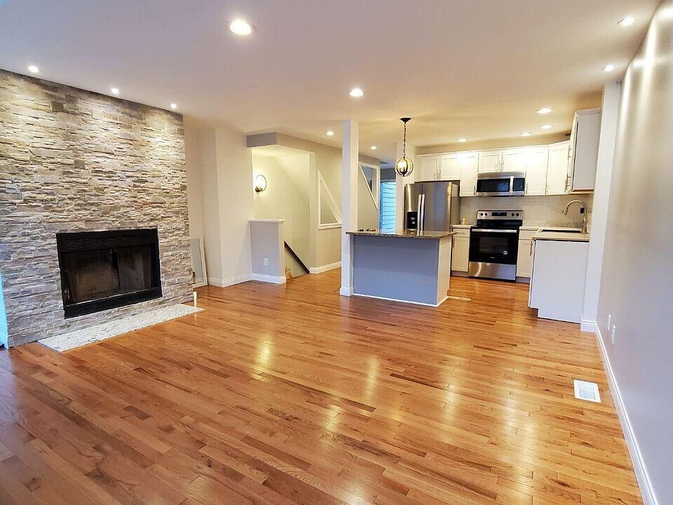 10555 Montgomery Rd Unit 44, Montgomery, OH 45242 Apartments in