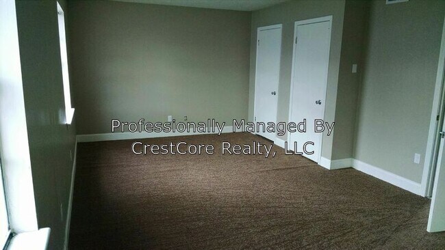 Building Photo - 2105 St John Ave