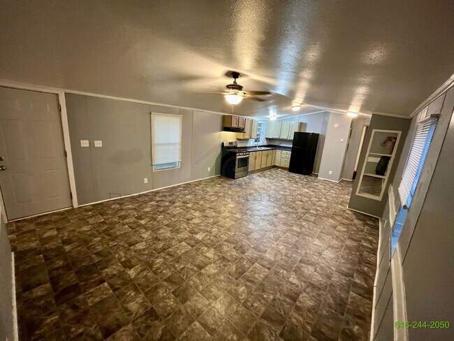 Foto del edificio - 3 Bedroom Mobile Home! Available NOW! Midd...