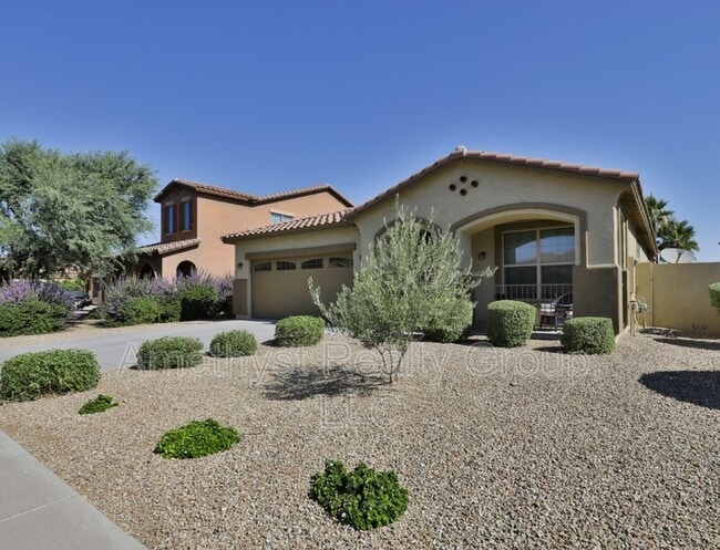 Building Photo - 15068 W Glenrosa Ave