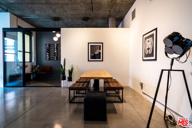 Foto del edificio - 835 Locust Ave