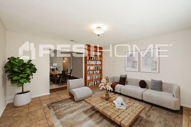 Foto del edificio - 713 Brownstone Street