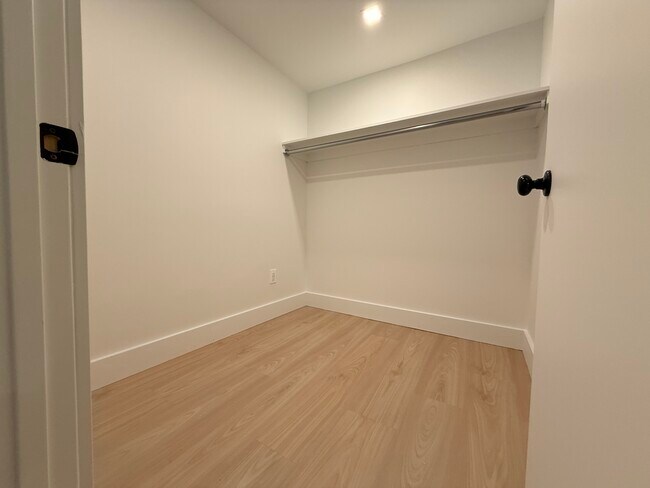 Foto del edificio - 71 Weirfield St