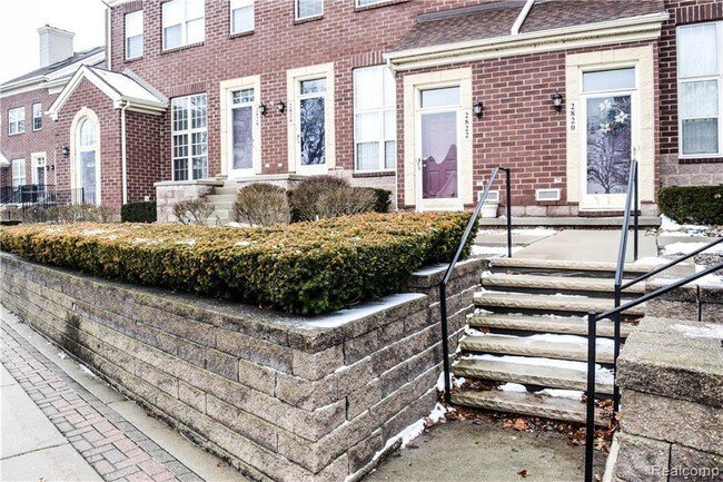 Building Photo - 2830 Van Alstyne St