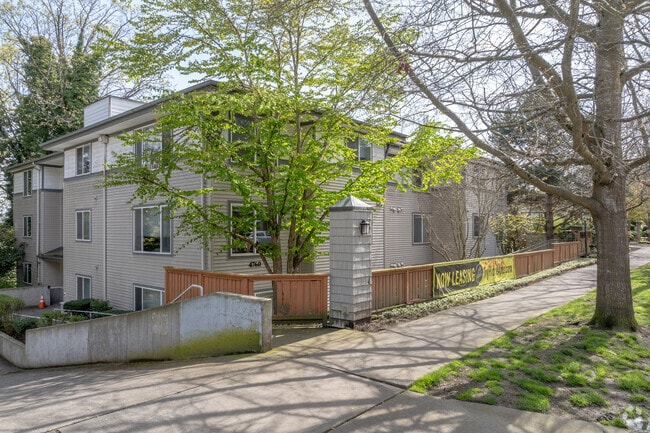 Building Photo - Ivy Ridge Apartments