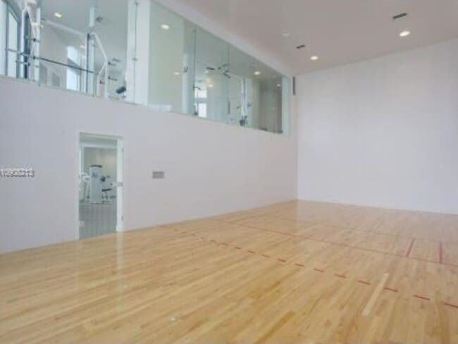 Building Photo - 2 Bed/2bath Condo in Brickell with Miami R...