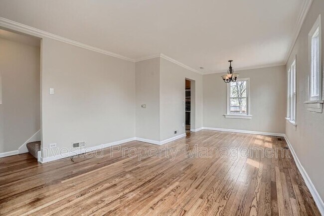 Building Photo - 3115 E 37th Ave