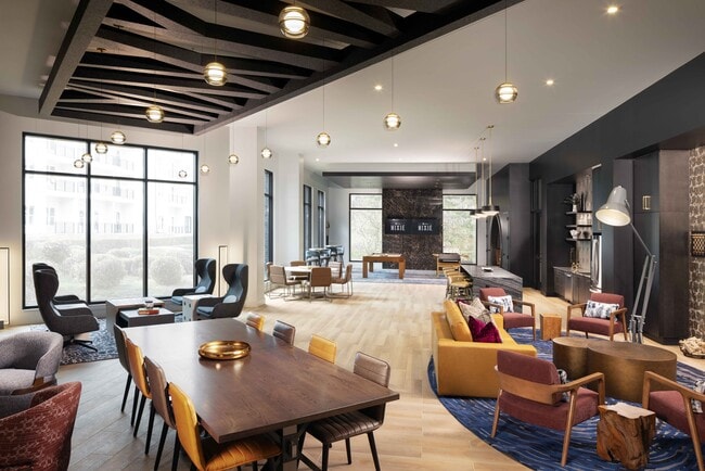 Photo - MAA Nixie Apartments