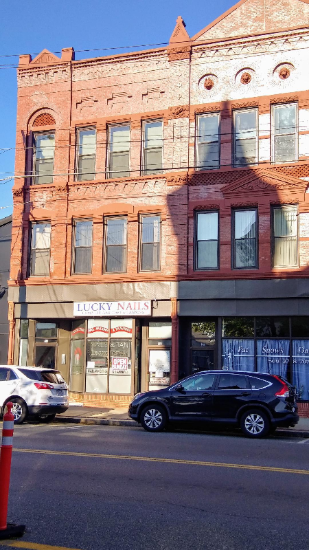 Building Photo - 554 Washington St