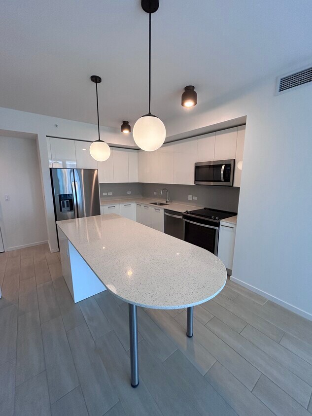 Foto principal - 70 NW 31st St