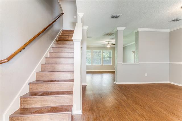 Building Photo - 9361 Sundial Dr