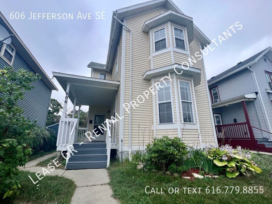 Foto principal - Recently Remodeled Spacious Four Bedroom!
