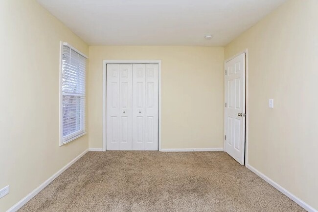Building Photo - 136 Mayfield Dr