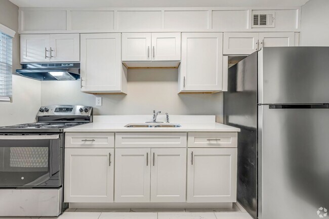 Foto del edificio - 2 Bedroom | Immediate Availability