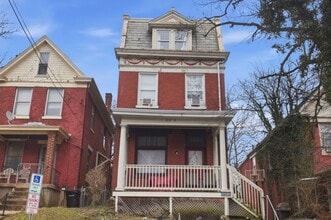 Building Photo - 2342 Stratford Ave