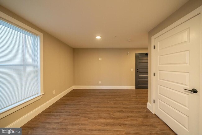 Building Photo - 29 E Gay St