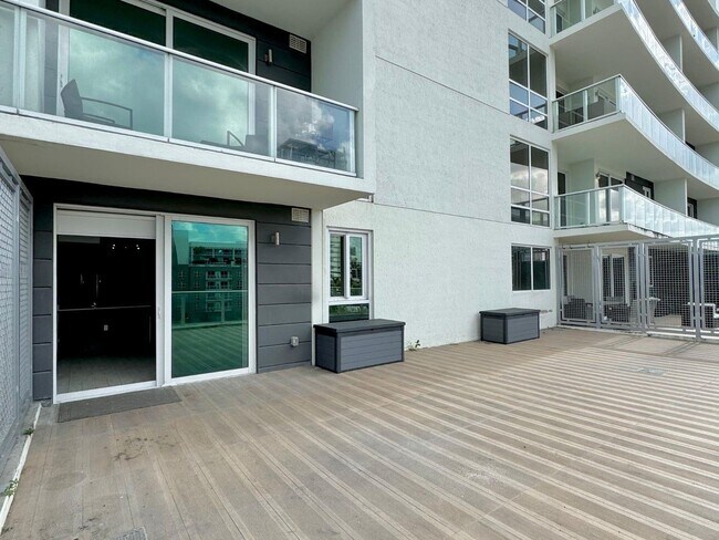 Foto del edificio - 321 NE 26th St