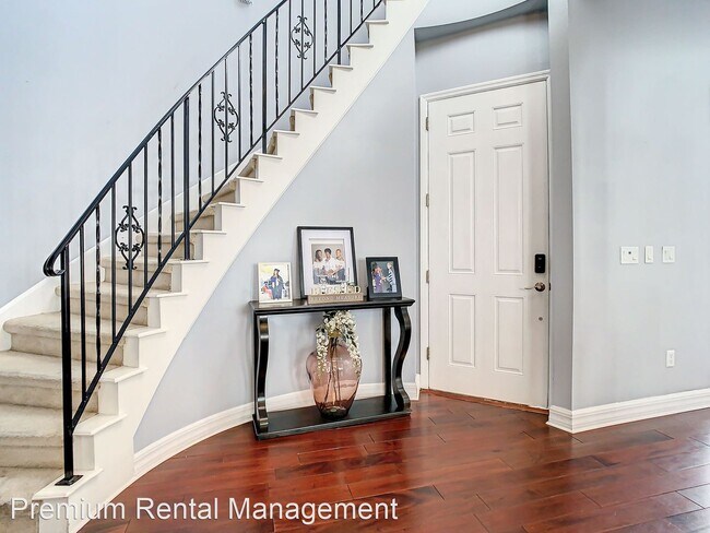 Building Photo - 5 br, 4 bath House - 8306 Old Town Dr.- LO