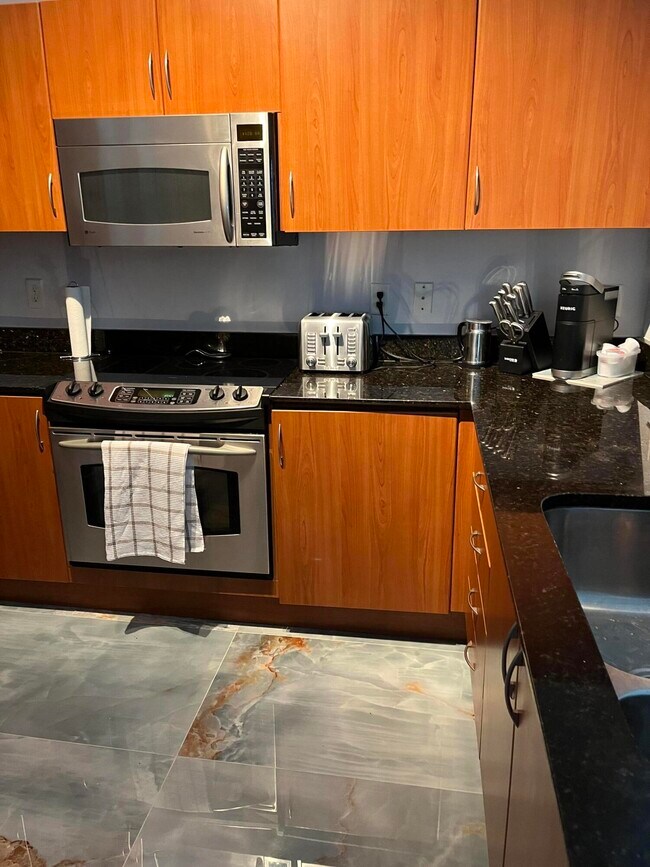 Foto del edificio - 806 E Windward Way
