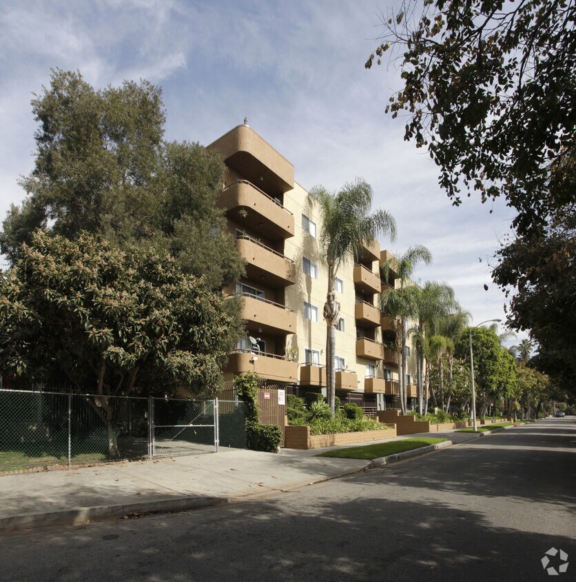 Rodeo Apartments In Los Angeles Ca Westside Rentals Next