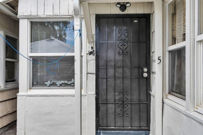 Foto del edificio - 2012 Cavallo Rd