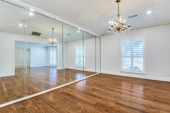 Foto del edificio - 7408 Meadow Oaks Dr
