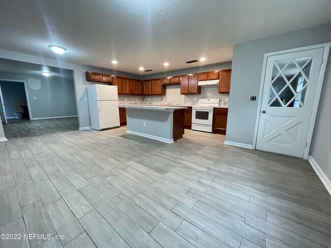 Foto del edificio - 2640 Dunn Ave